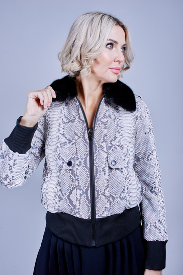 Куртка из натуральной кожи